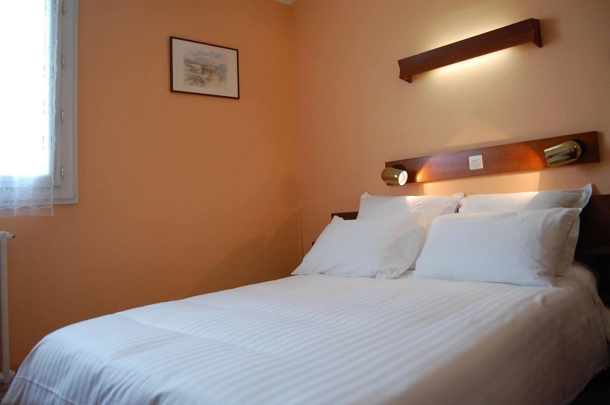 Hotel Saint Jean Bourges Kültér fotó
